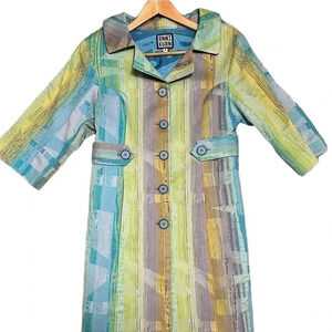 Anni Kuan beautiful rainbow trench with shorter sleaves.  Immaculate condition